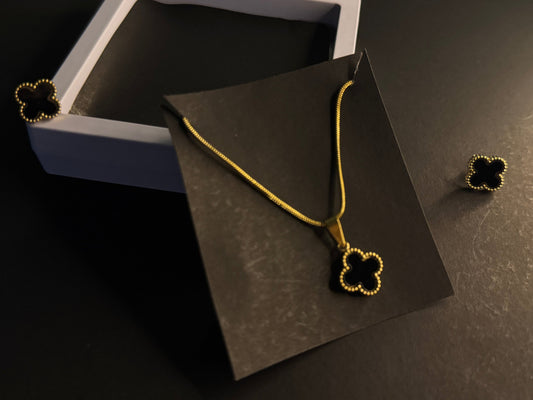 Clover Black Jewelry Set